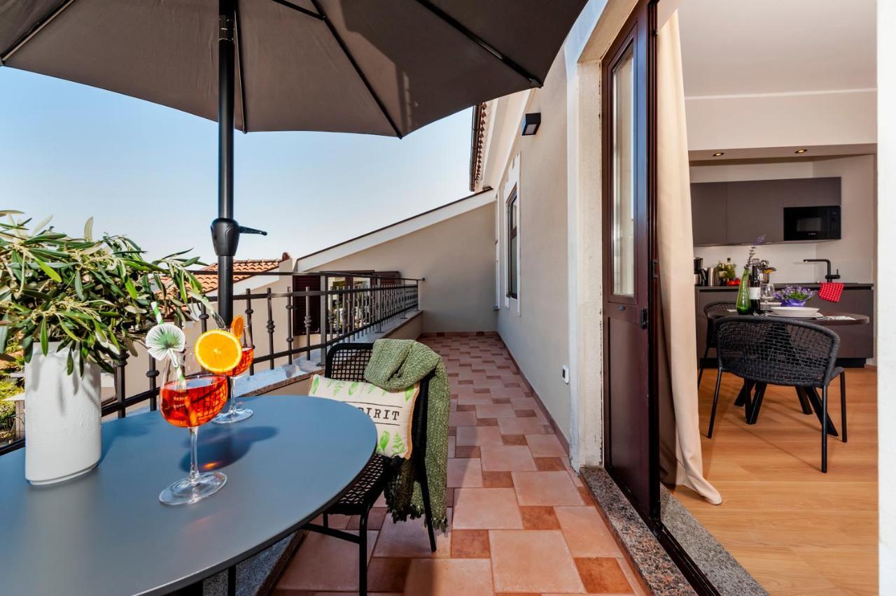 Sunset Residence Rovigno Esterno foto